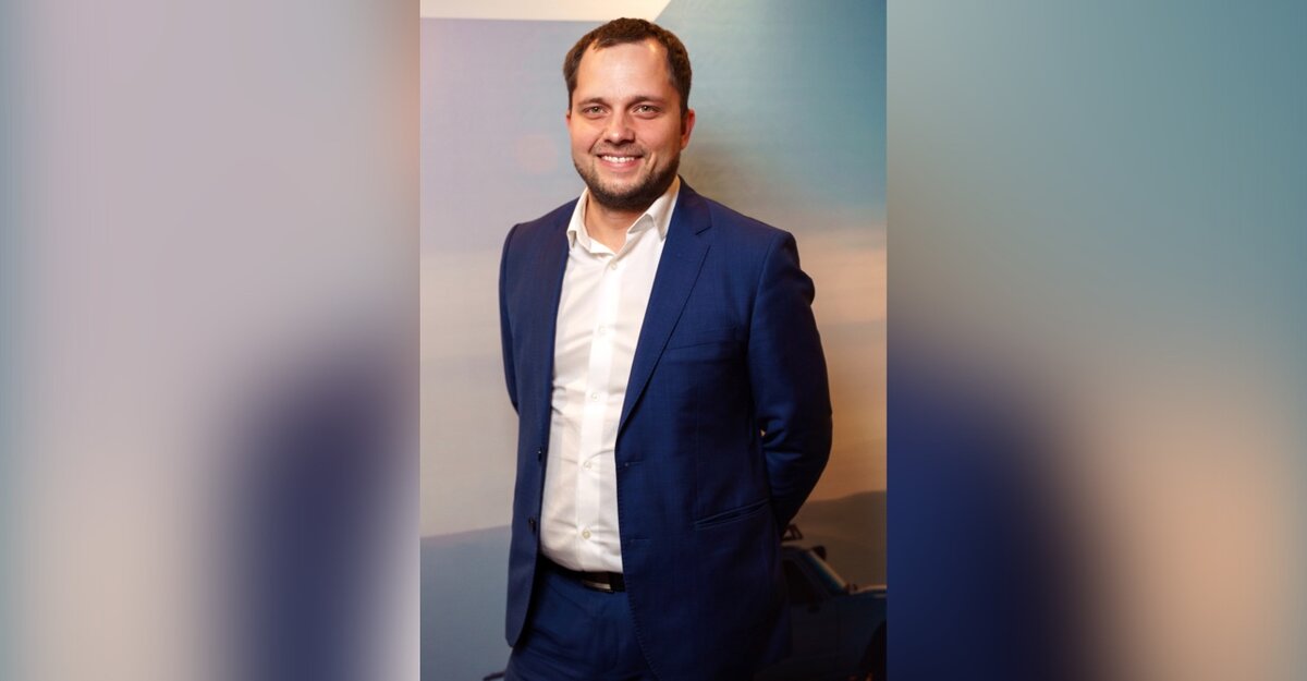 Виталий Баталов, Экспобанк