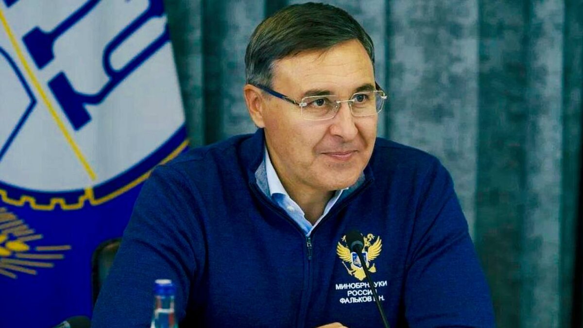 Валерий Николаевич Фальков, во время посещения Донского государственного технического университета