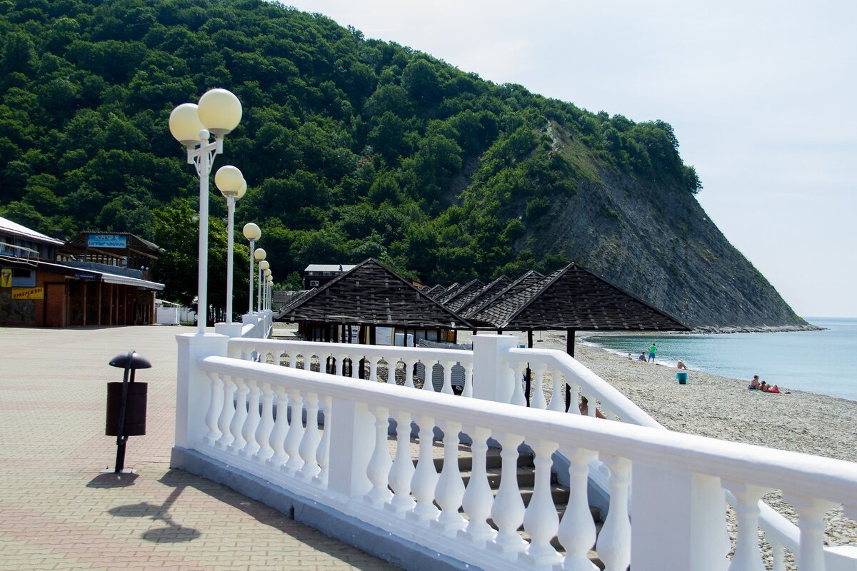 Набережная в Джубге.