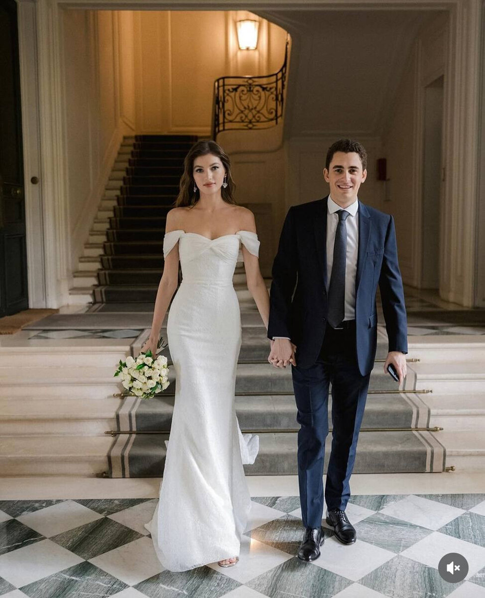 Долгожданная свадьба 29-летней топ-модели российского происхождения Валерии Кауфман с наследником миллиардера Дмитрием Варсано состоялась в Италии.