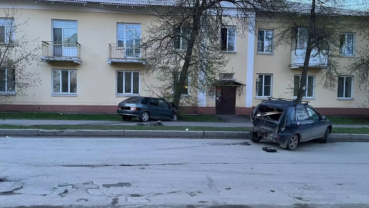 Пьяная молодежь в Тагиле поехала за добавкой и устроила ДТП | Новости  Тагила TagilCity.ru | Дзен