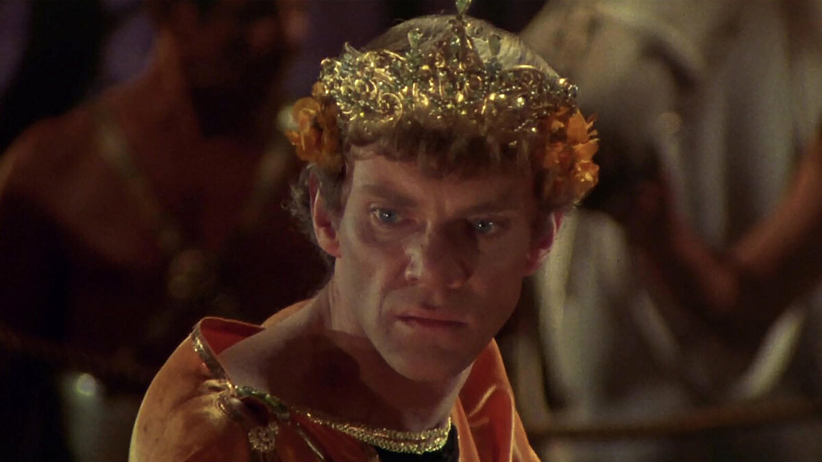 Кадр из фильма "Калигула"