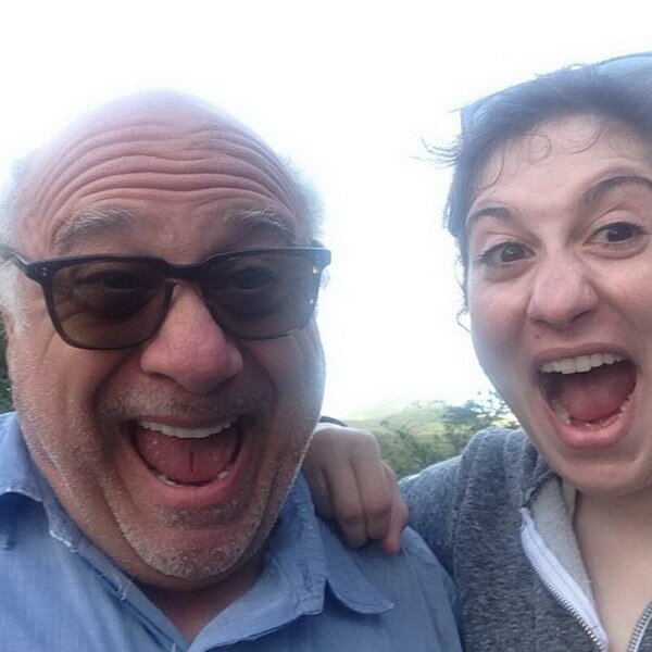     Энди Макдауэлл и Денни Де Вито устроят Рождество в августе