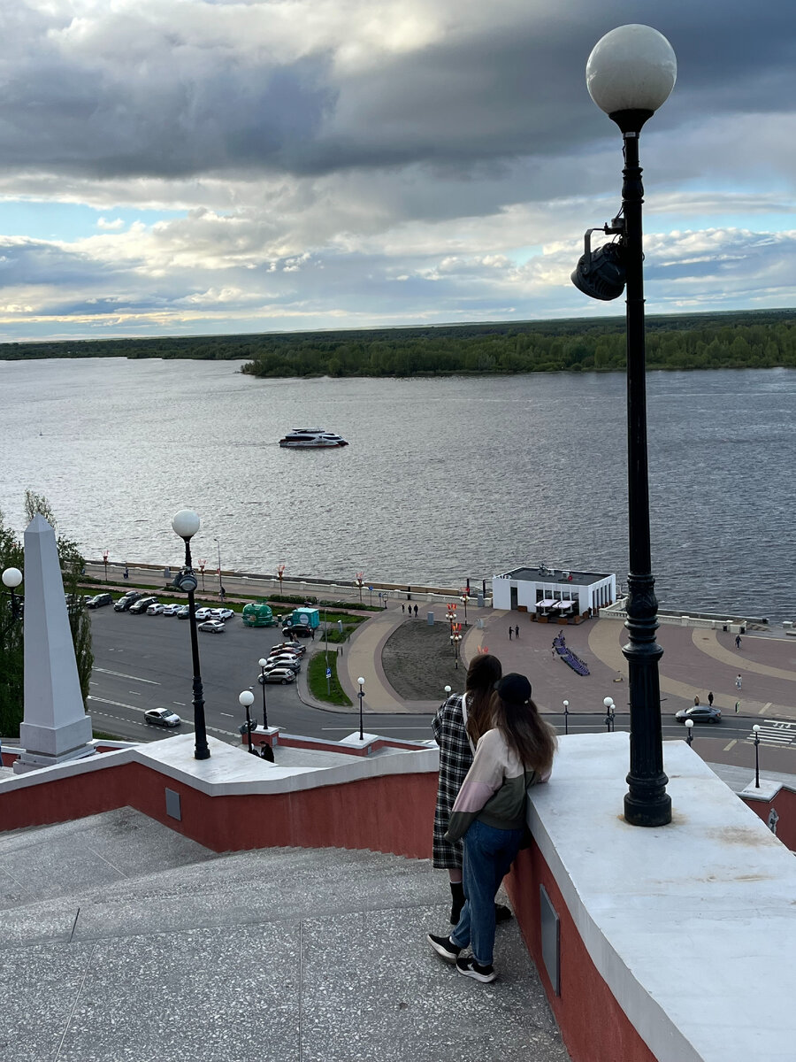 2. San Ant: любуемся Волгой. Фото из личного архива. 