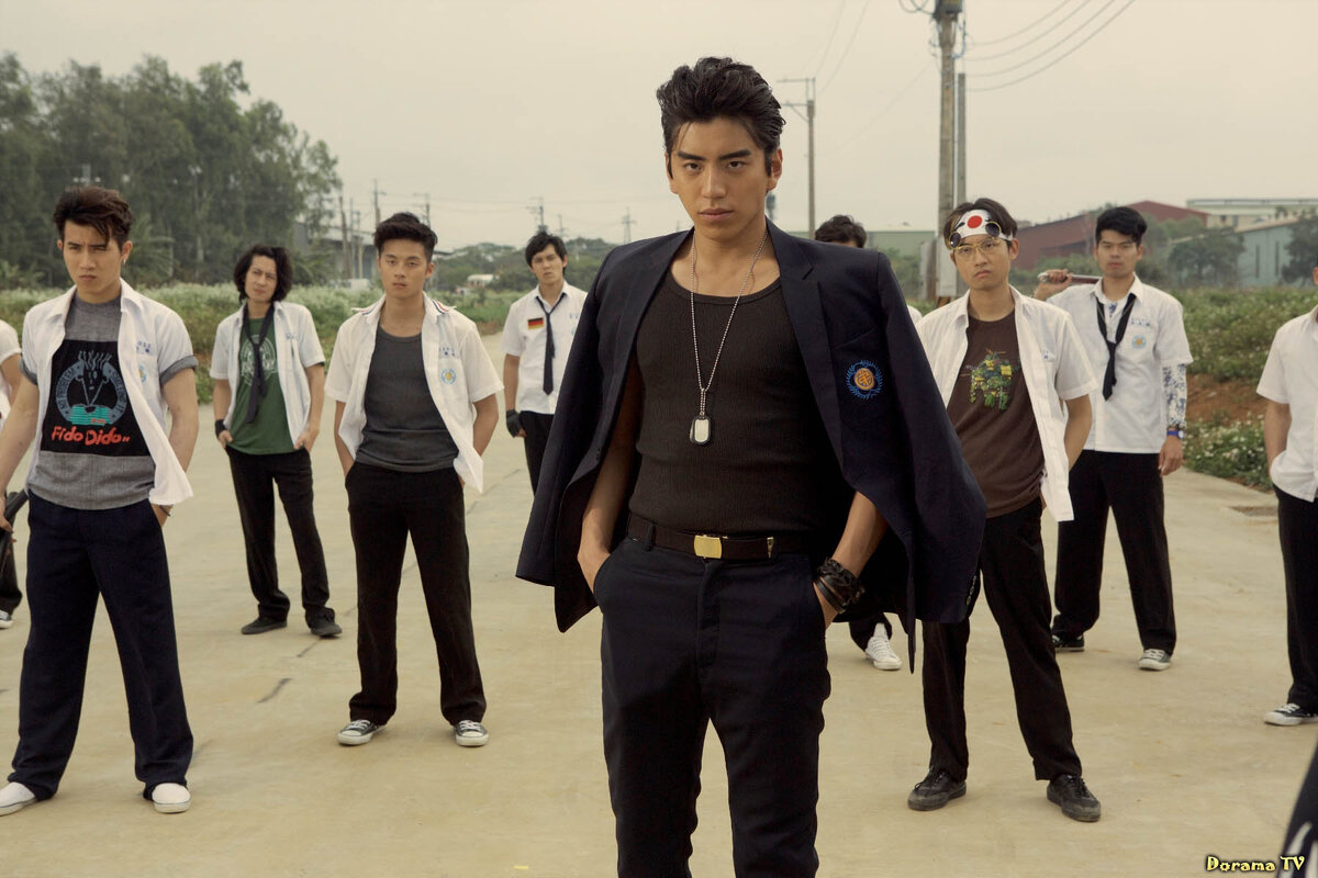 Тут углавного героя есть собственный стиль.