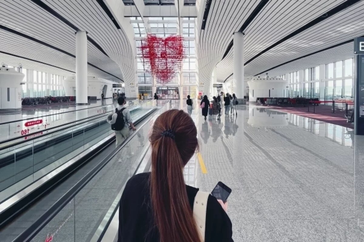    Пекинский аэропорт «Дасин» - огромный и очень красивый.