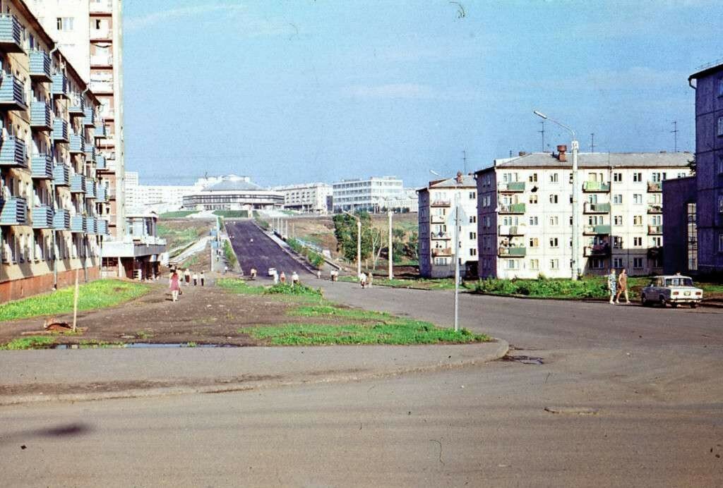 Фотоклуб "ZOOOM" Галерея Город - Фото: "Кемерово. Советский проспект. 12 июня. И