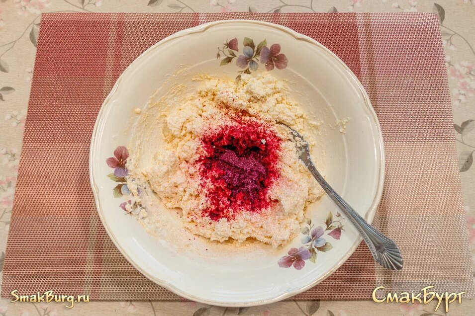 Основные ингредиенты уже в общей миске!