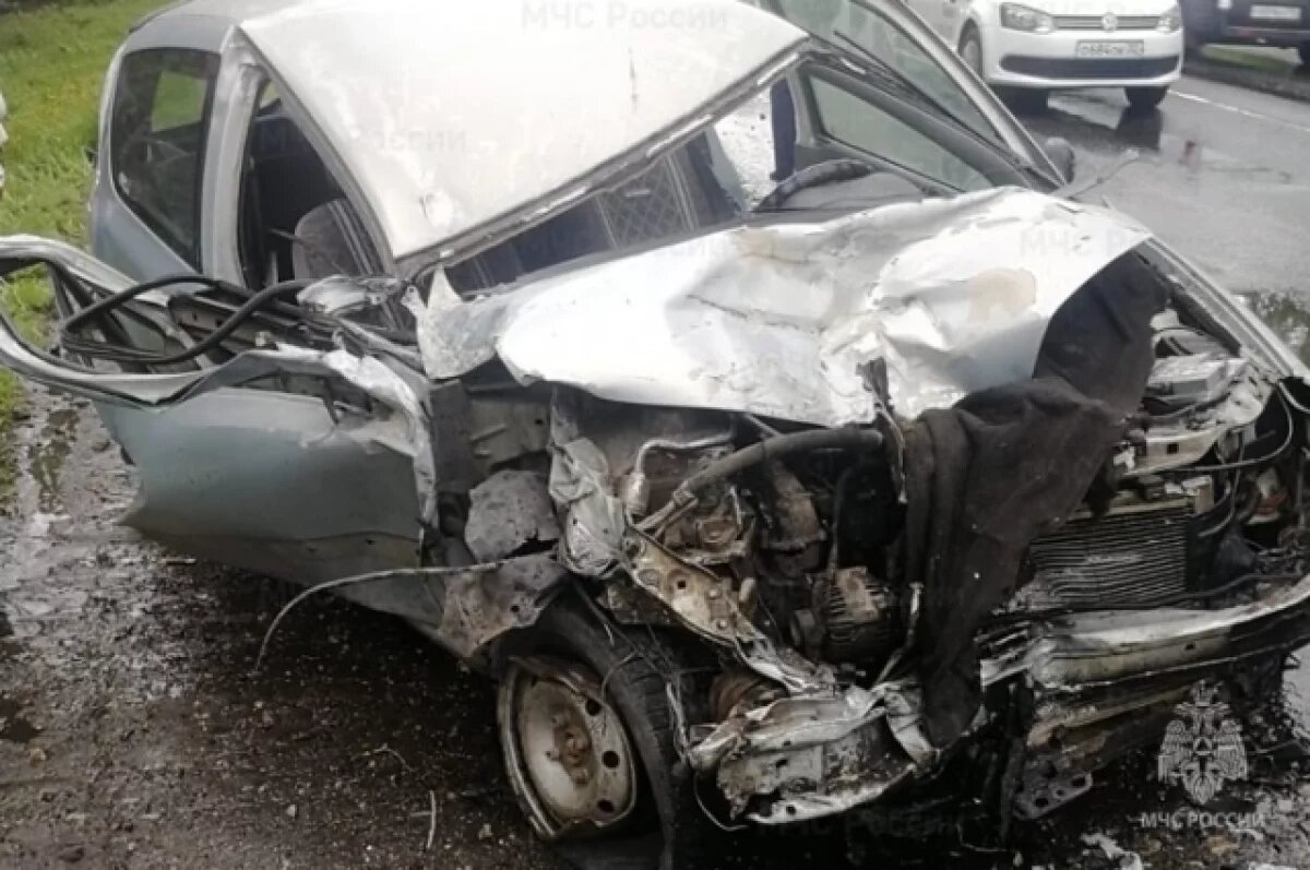    Сотрудники МЧС ликвидировали последствия ДТП в Фокинском районе Брянска