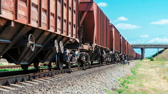    Под Волгоградом вагоны поезда сошли с рельсов в результате вмешательства посторонних Сергей Бунеев