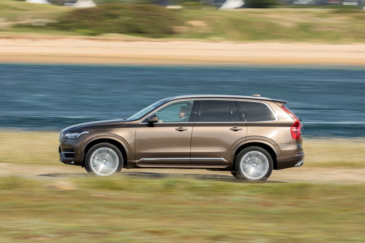 Дорестайлинговый Volvo XC90 II