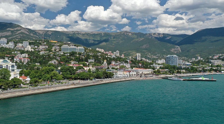 Вид на Ялту // Фото: Туристический портал Республики Крым, Сергей Коршунов 