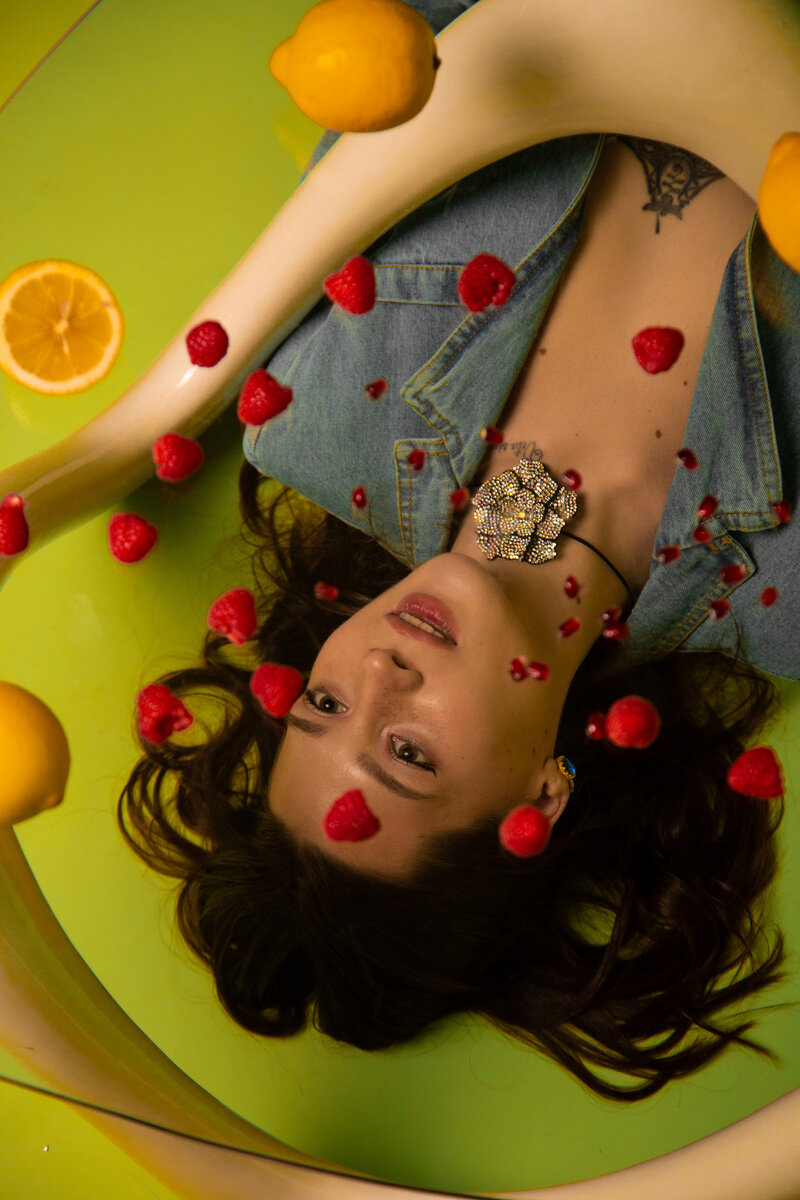 Ягода-малина, нас к себе манила