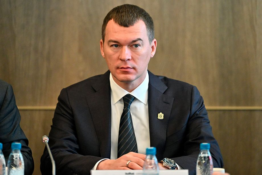 Бывший фехтовальщик и тренер без диплома, министр спорта Михаил Дегтярев.
