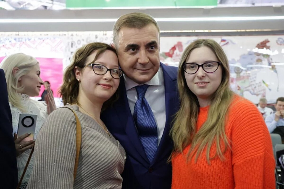    Туляки рассказывают, чем им запомнился губернатор Алексей Дюмин
