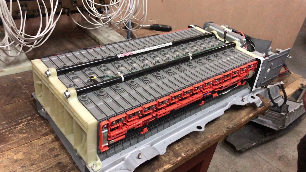 Высоковольтная батарея