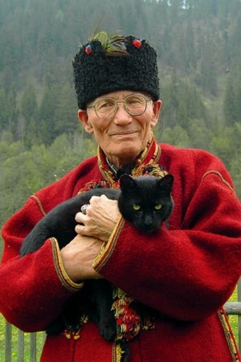 Михайло (Михаил) Нечай (1930-2011) потомственный мольфар, целитель