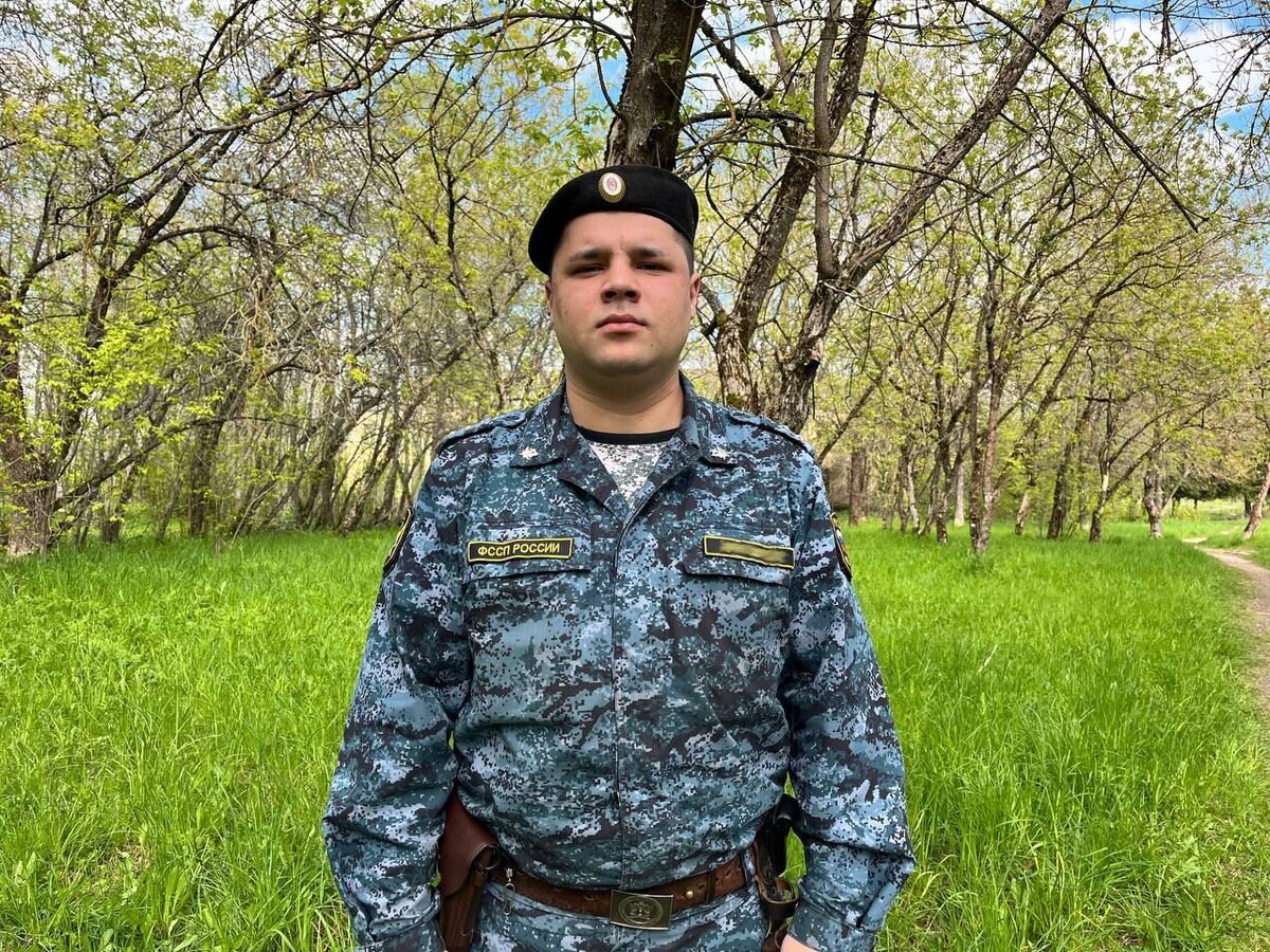    В Комсомольске судебный пристав помог мужчине, которому стало плохо