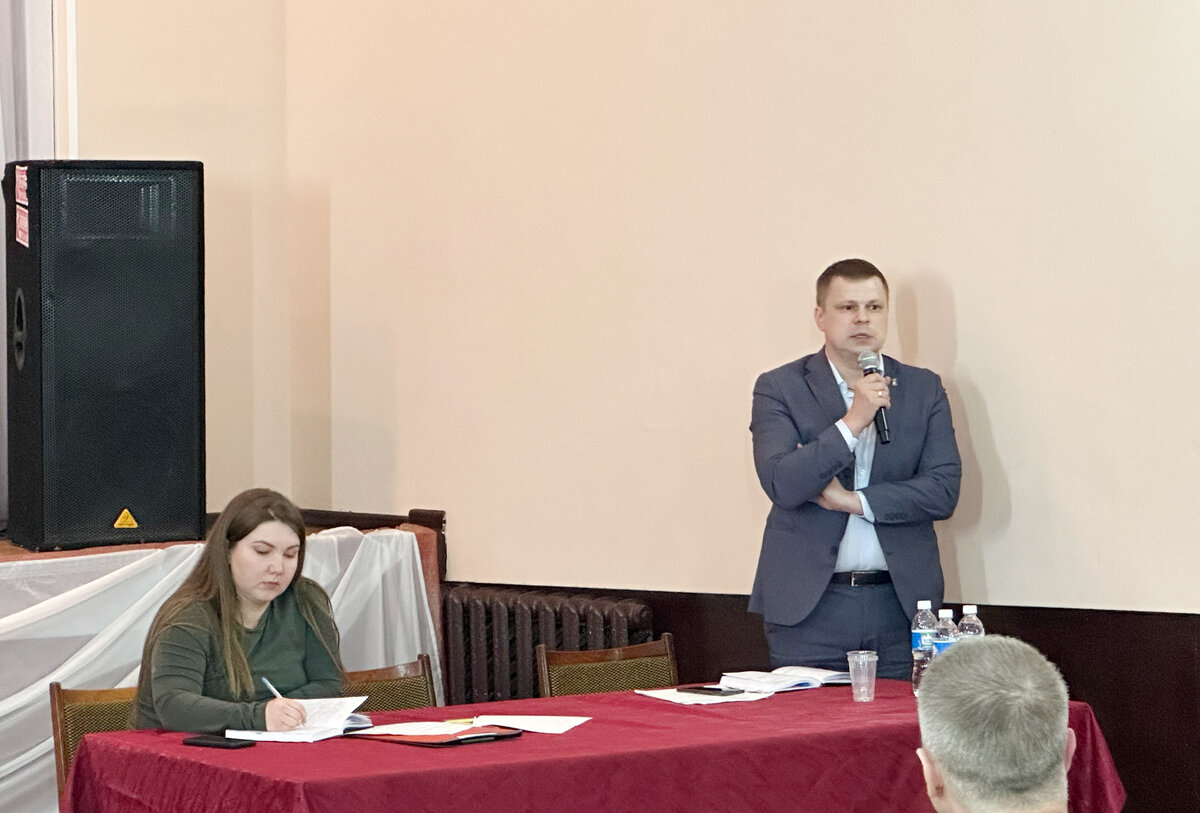 Владимир Лузин подробно ответил на вопросы, прозвучавшие на собрании