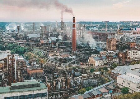    Пушилин рассказал о грандиозном запуске промышленности ДНР. Местные жители ему не верят и просят для начала убрать мусорные свалки