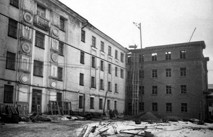 Перестройка дома № 2 на улице Софьи Перовской. 1949 год