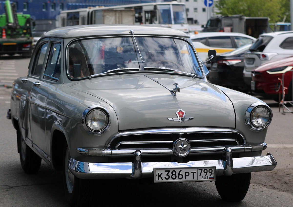 Автопробег по Москве - от ретро до Аурусов. Круг Победы 2024. | ФотоОхота  на автомобили | Дзен