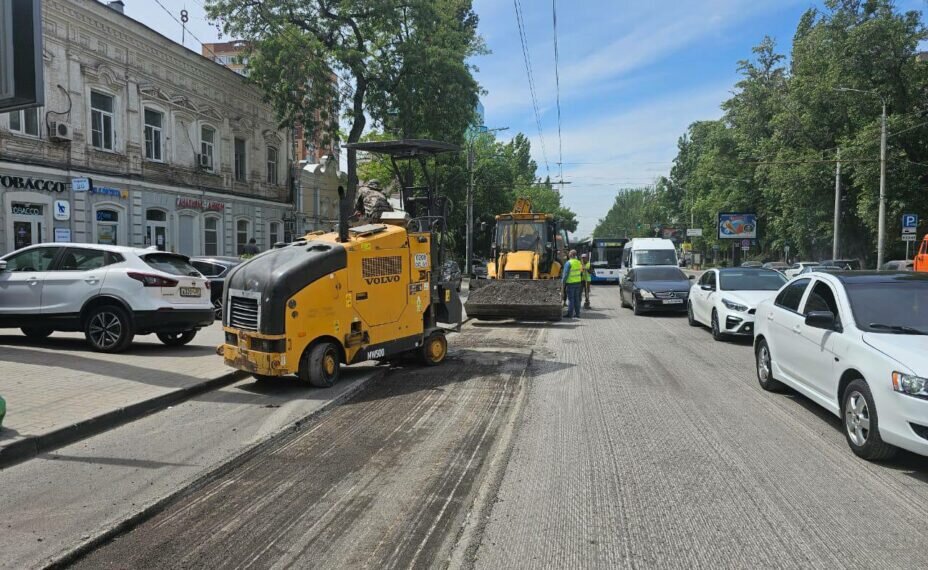    Всего будет полностью отремонтированы 2 километра дороги. Фото из официального телеграм-канала Алексея Логвиненко.