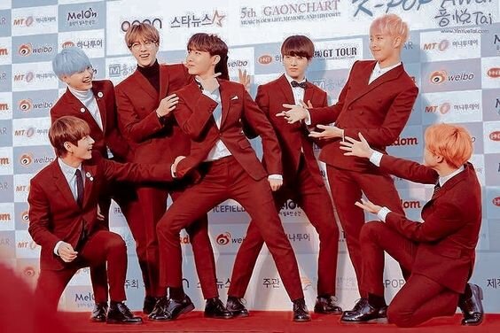 А мы не сернистая кислота ... что бы самопроизвольно распадаться ...