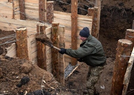    Строителей окопов на блокпостах задерживают как уклонистов