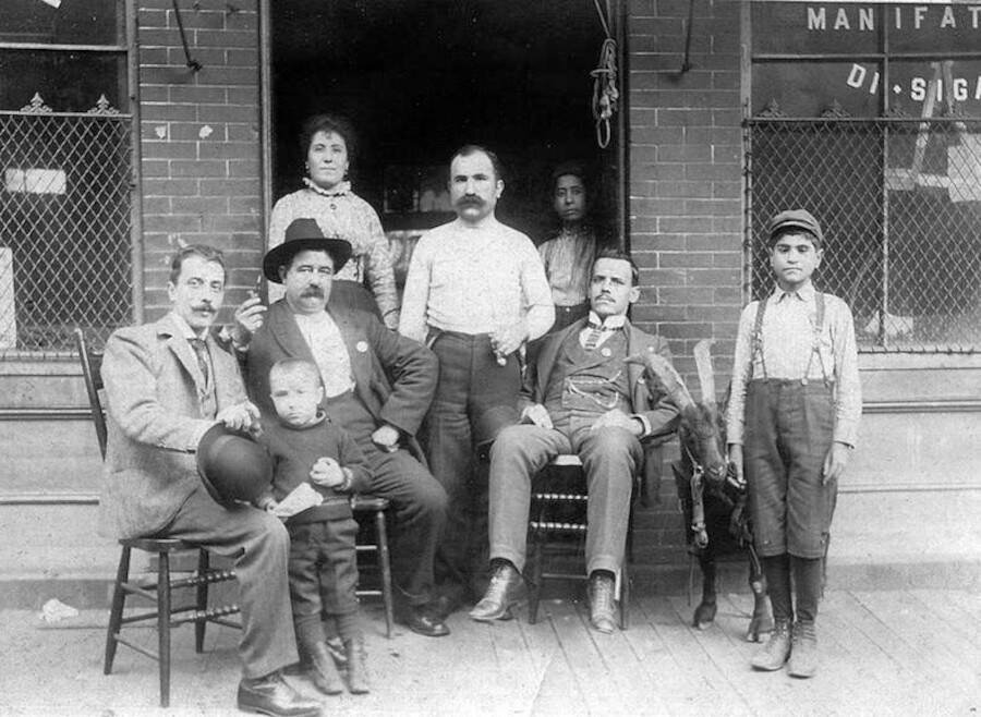    Поколения итальянских преступников и их потомков яростно "цеплялись за «омерту", — до тех пор, пока кодекс не перестал быть удобным /Wikimedia Commons