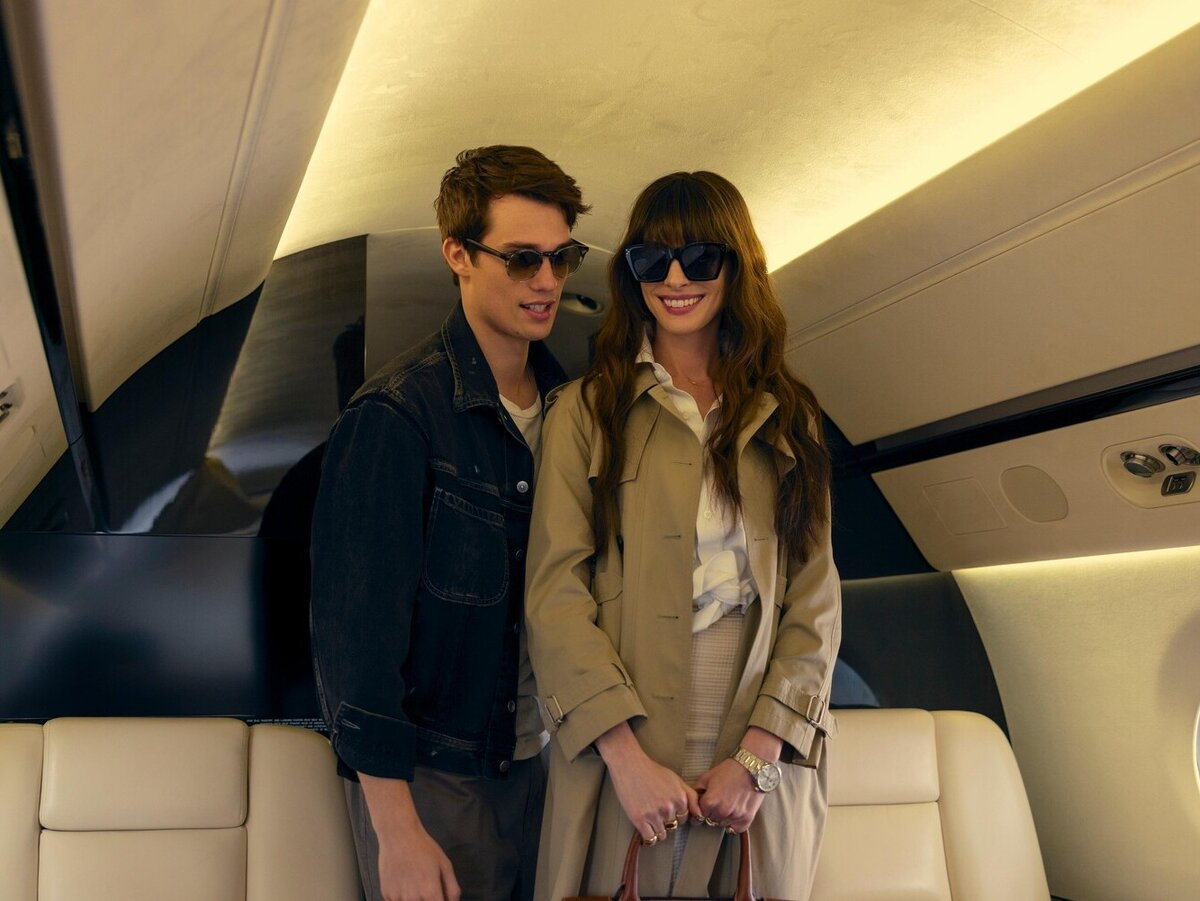 Кадр из фильма «Мысль о тебе», 2024 год, режиссер Майкл Шоуолтер