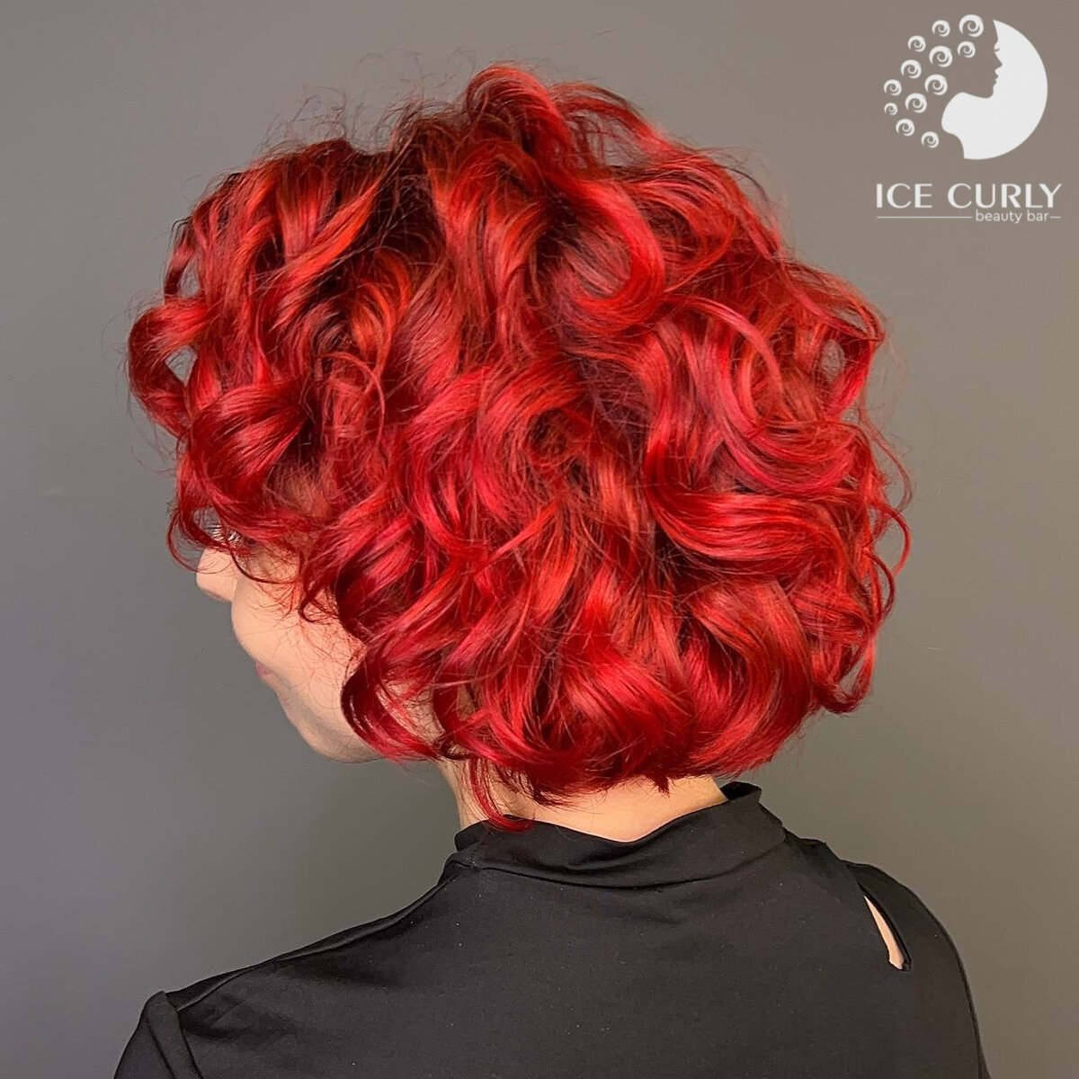 Яркие работы колористов ICE CURLY, листайте галерею, чтобы рассмотреть все образы.