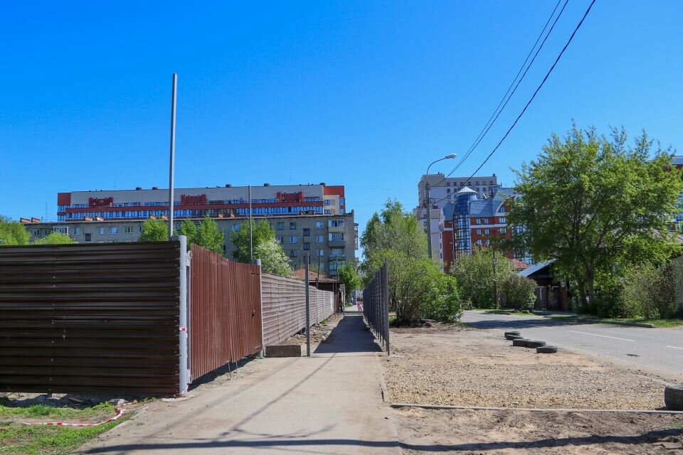    Ограждение стройплощадки по улице Анатолия. Источник: Виталий Барабаш