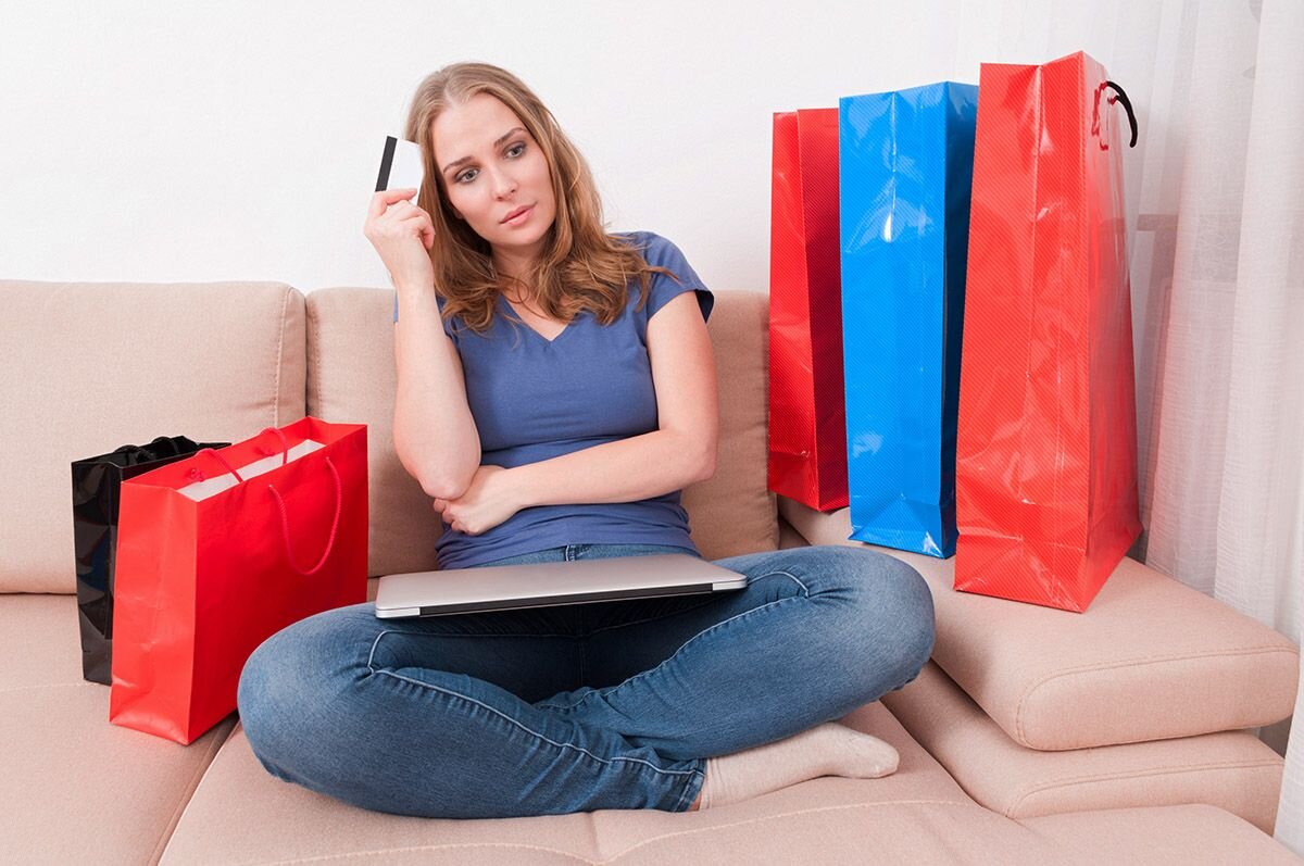 Фальшивая радость от импульсивных покупок очень коротка, а фрустрация из-за впустую потраченных денег тянется долго📷
