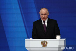 На встрече с новым составом правительства Путин заявил о важности единства для достижения поставленных целей. Фото: Владимир Андреев © URA.RU