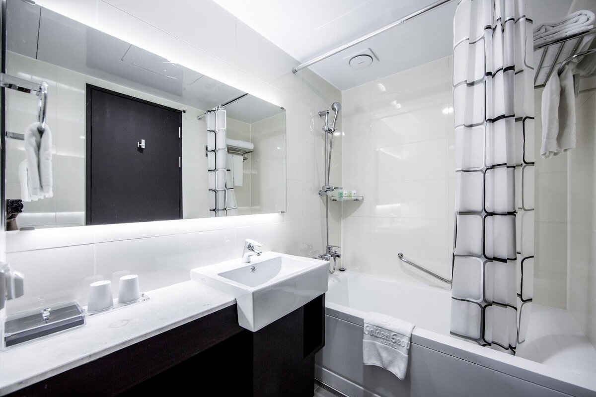 В такой ванне долго не посидишь: замерзнет либо верх, либо низ