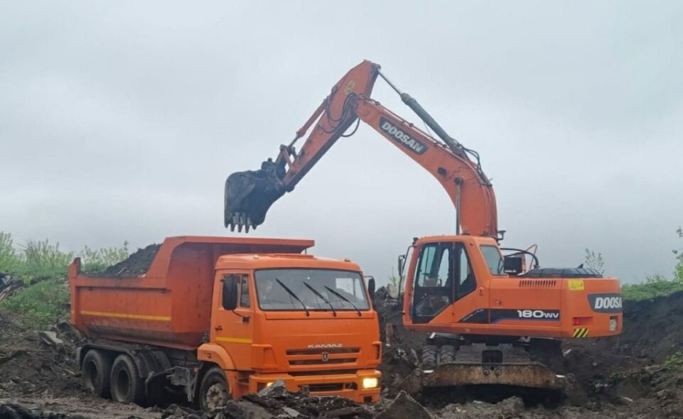    Пожар на полигоне в Новосибирске. Источник: МУП "САХ"