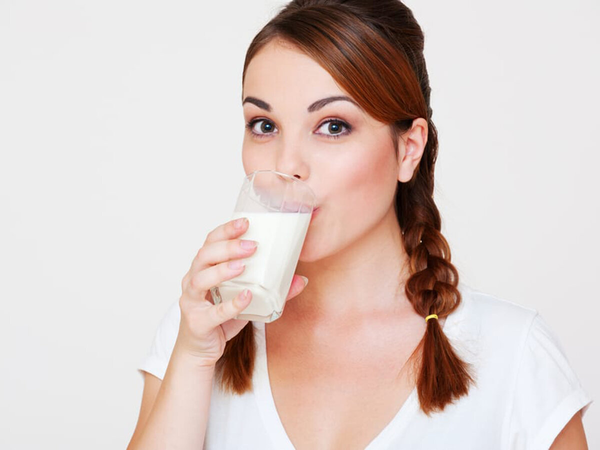 Что такое молоко — эликсир жизни или калорийный, высокоаллергенный и плохоусваиваемый взрослыми людьми продукт?