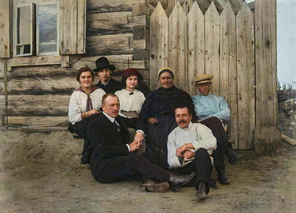 Фотограф: Пахотин Алексей Андреевич. Источник:Фонд документов ООМИИ. Архив Худпрома. Личные документы Пахотина Сергея Андреевича (1893-1964).