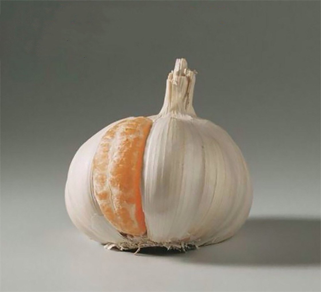 Или мандаринка не туда приткнулась или чеснок заполнил пустоту не тем