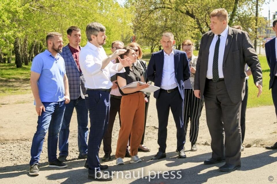    Подготовка к реконструкции сетей водоснабжения на Павловском тракте. Источник: Администрация г. Барнаула