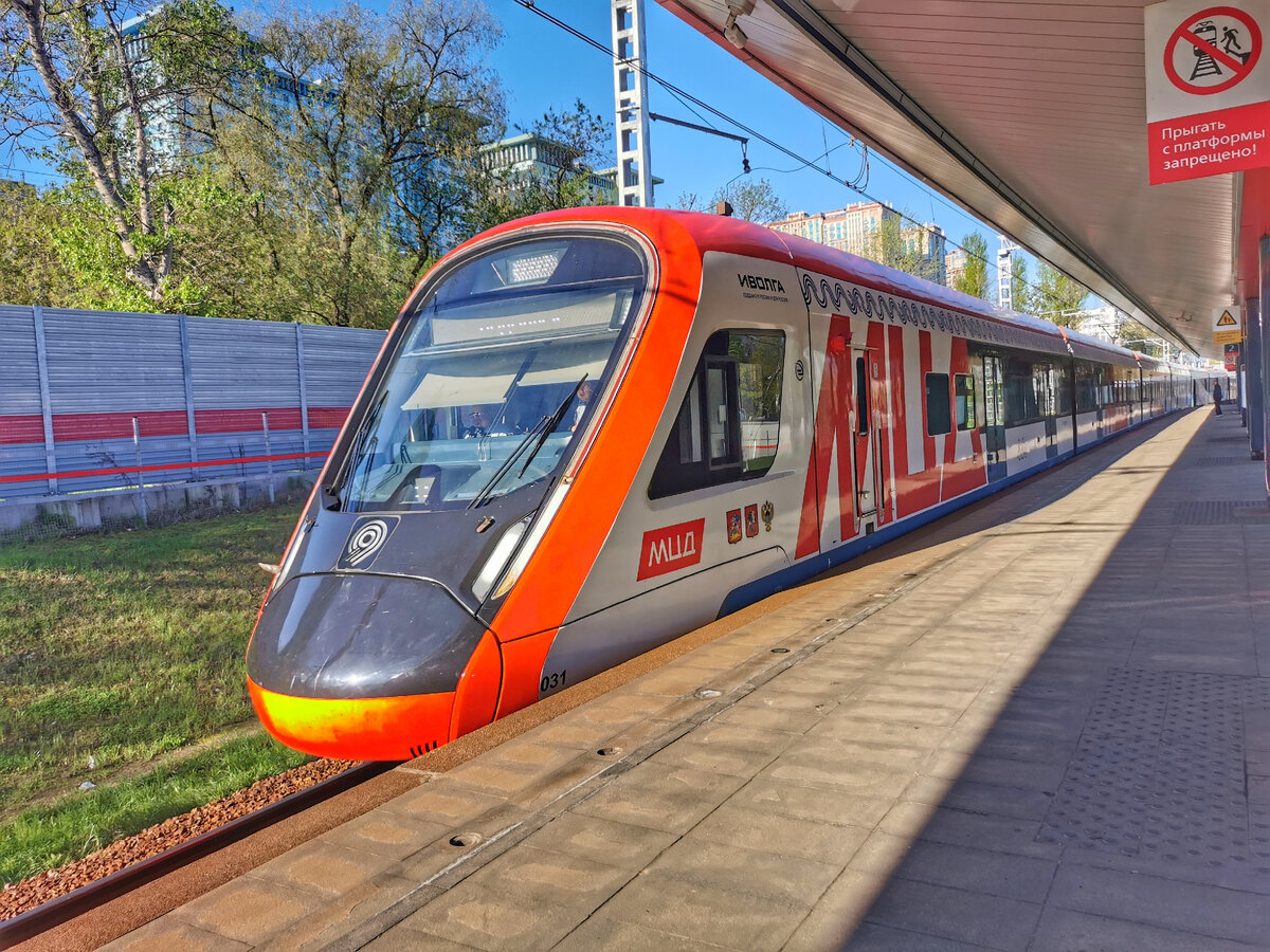 Поездка на работу начинается, как всегда на МЦД Щукинская, Электропоезд ЭГ2Тв-031 "Иволга" на МЦД Щукинская, МЦД2.