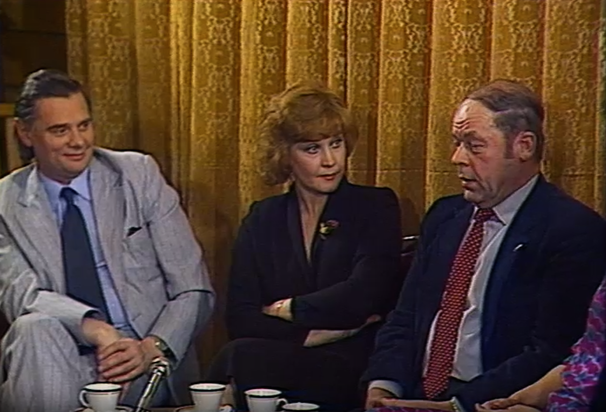 Василий Чичков (справа) в программе "Театральные встречи. День Победы" (1984 г.)