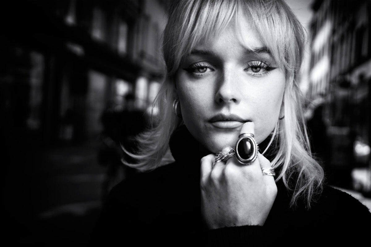 Вы всего лишь функция, в данном случае — уши. Вы всего лишь аудитория