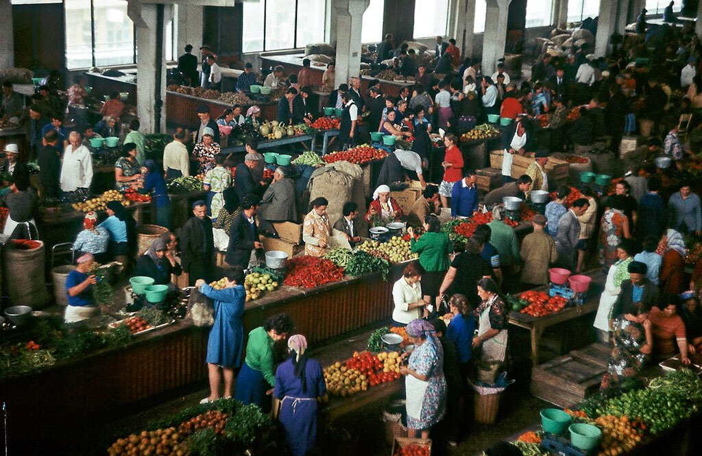 https://www.amic.ru/news/obschestvo/kak-zhila-sovetskaya-gruziya-v-1970-e-gody-fotopodborka