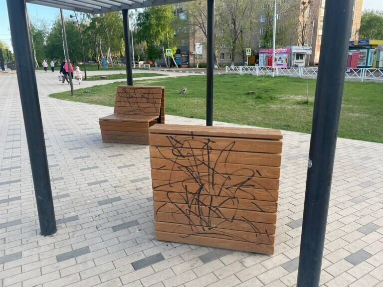    Осторожно, вандалы. В Бузулуке атаке подверглись парки и скверы Белов Михаил Александрович