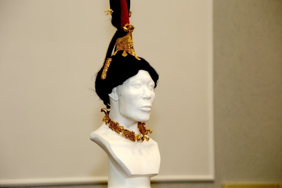    Скульптура принцессы Укока. Источник: Владимир Сухов, издание "Звезда Алтая"