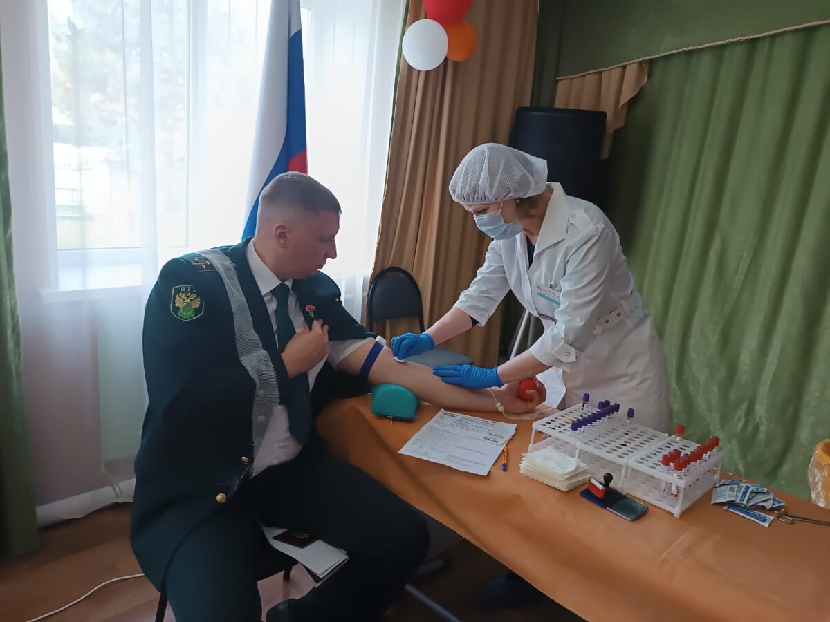    Курские таможенники приняли участие в донорской акции сдачи крови