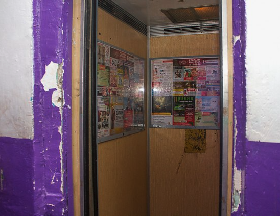 На неисправность лифта местные жители жаловались неоднократно