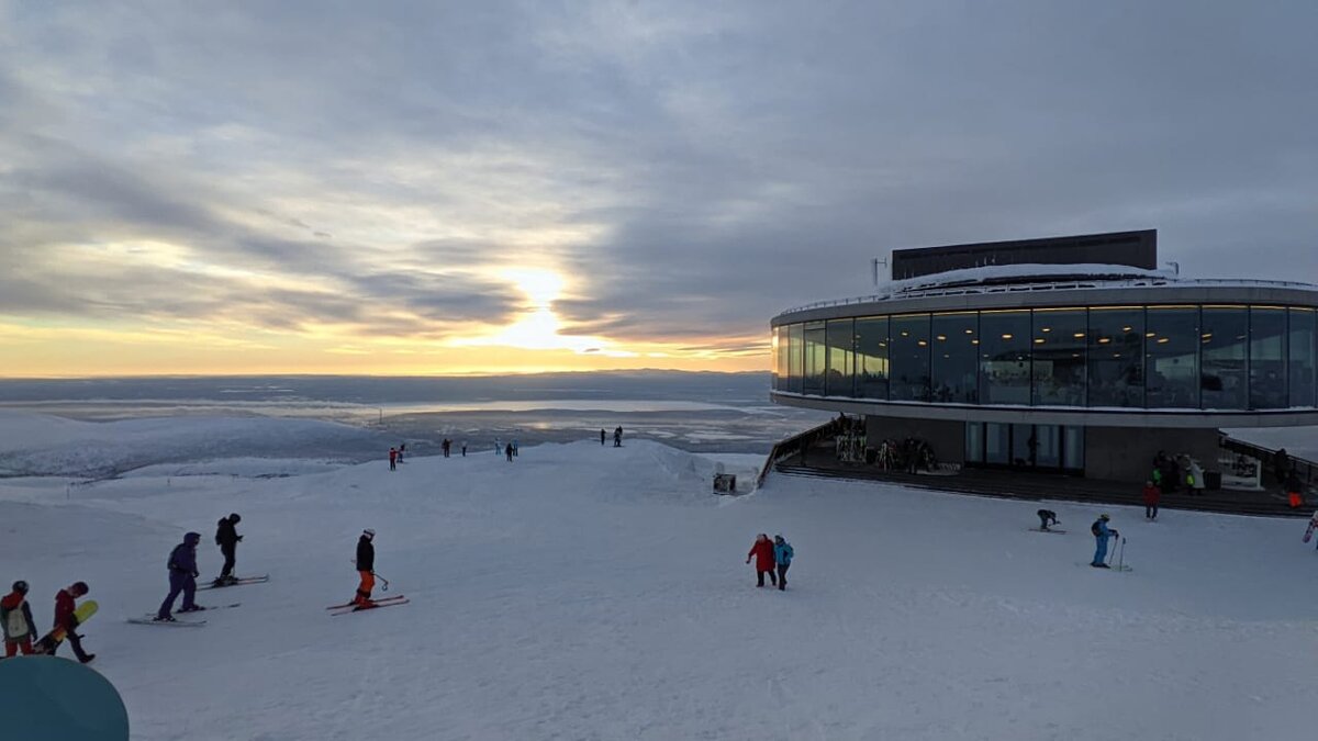 Листайте галерею